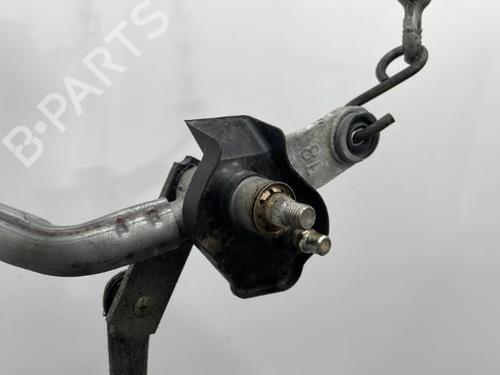 Used Front wipers mechanism TOYOTA YARIS (_P13_) 1.5 Hybrid (NHP130_, NHP130) (101 hp) 21239900