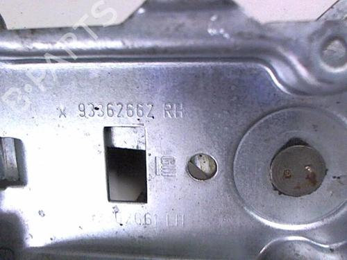 Front right window mechanism OPEL MERIVA A MPV (X03) 1.4 16V Twinport LPG (E75) | BP20413360C23 