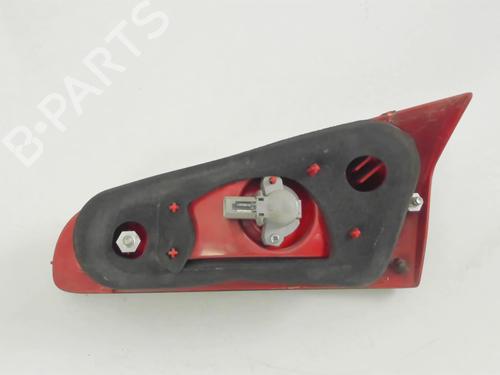 Used Left tailgate light Left tailgate light ALFA ROMEO 147 (937_) 1.9 JTDM 16V (937.AXN1B, 937.BXN1B) (150 hp) 21236127 21236127