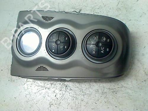 Used Climate control TOYOTA YARIS (_P9_) 1.4 D-4D (NLP90_, NLP90R) (90 hp) 20415339