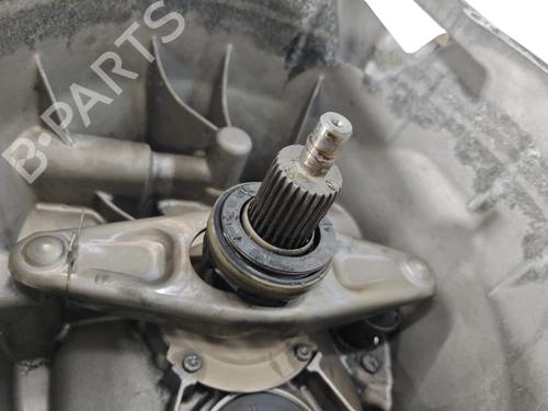 Gearbox BMW 5 (E60) 525 d | BP37037257M3 - Image 2