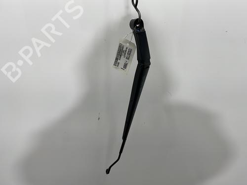 Scheibenwischer vorne für TOYOTA YARIS (_P21_, _PA1_, _PH1_) 1.5 Hybrid (MXPH10, MXPH11) (116 hp) 32081923
