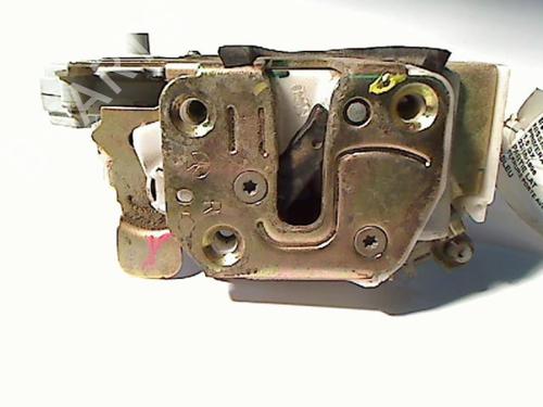 Used Front right lock NISSAN PRIMERA Hatchback (P11) 1.6 16V (99 hp) 20431376