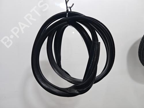 Gummiliste Gummiliste CITROËN C2 (JM_) 1.1 (60 hp) 33968134 33968134