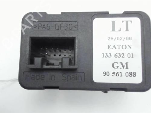 Used Left front window switch OPEL ZAFIRA A MPV (T98) 2.0 DI 16V (F75) (82 hp) 21239518