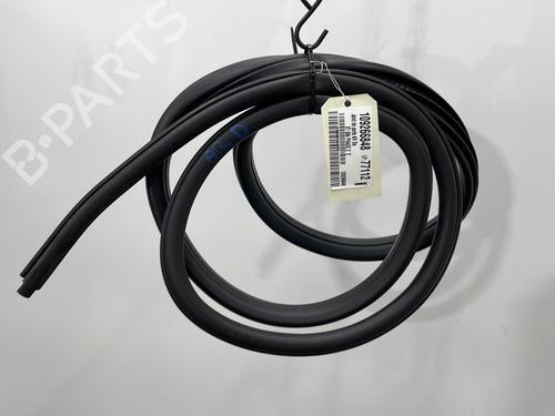 Used Rubber door seal BMW X1 (E84) sDrive 18 d (143 hp) 27572187
