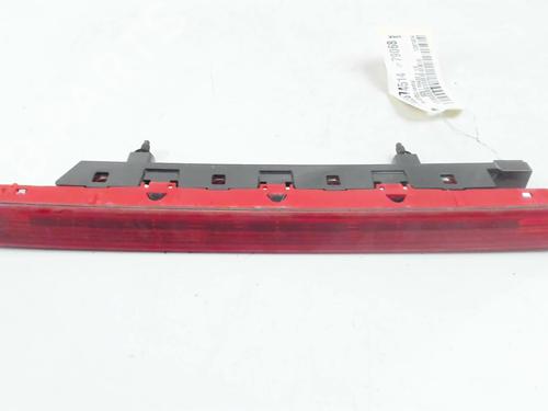 Troisième feu stop Troisième feu stop PEUGEOT 5008 (0U_, 0E_) 1.6 BlueHDi 120 (120 hp) 39904720 39904720