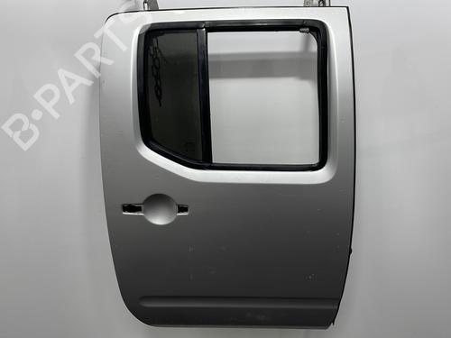 Używane Drzwi tylne prawe NISSAN NAVARA NP300 (D40) 3.0 dCi 4WD (231 hp) 30401658