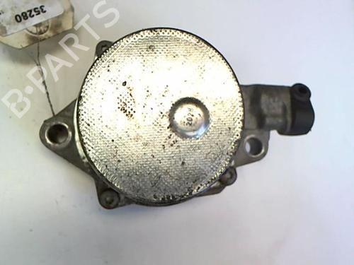 Used Vacuum pump FORD FIESTA V (JH_, JD_) 1.6 16V (100 hp) 20433526