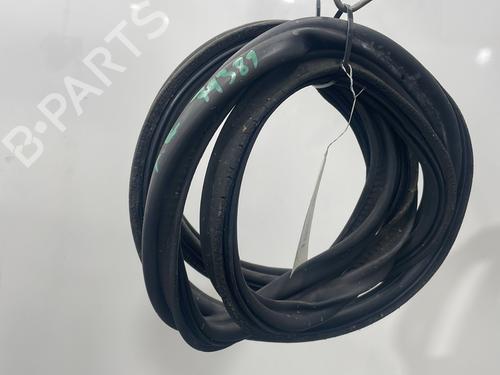 Used Rubber door seal Rubber door seal AUDI A4 B6 (8E2) 1.9 TDI (130 hp) 33725960 33725960