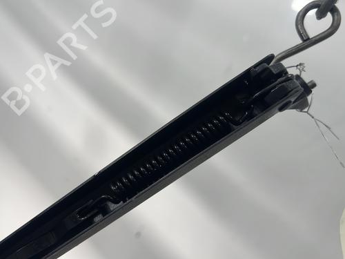 front-windshield-wiper-arm-renault-clio-iii-br01-cr01-2005-2006-2007-2008-2009-2010-2011-2012-2013-2014-33131413 main image