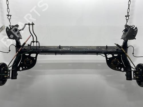 Essieu arrière RENAULT CLIO III (BR0/1, CR0/1) 1.5 dCi (BR17, CR17) (86 hp) 31956213