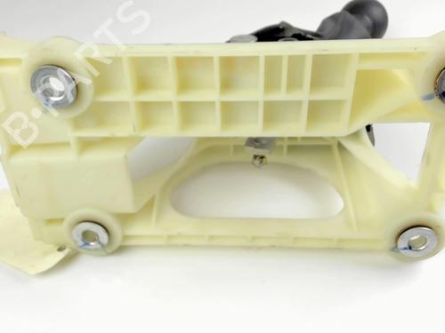 Used Gear lever Gear lever SUZUKI ALTO VII (GF, HA25_, HA35_) 1.0 (AMF310, GFC31S) (68 hp) 20424673 20424673