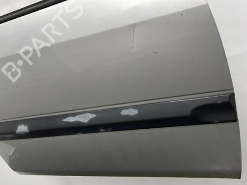 Used Right front door OPEL ZAFIRA A MPV (T98) 2.0 DTI 16V (F75) (101 hp) 22102786