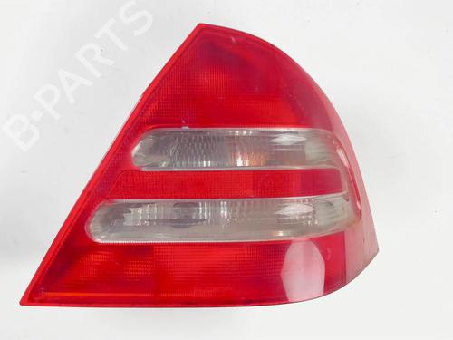 Used Right taillight MERCEDES-BENZ C-CLASS (W203) C 220 CDI (203.006, 203.008) (143 hp) 20424544