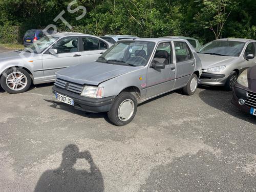 Used Parts PEUGEOT 205 II (20A/C) 1.7 Diesel 4946046