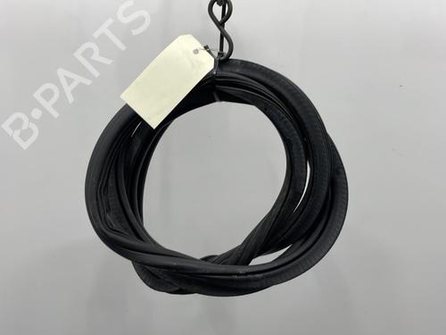 Used Rubber door seal AUDI A4 B8 (8K2) 2.0 TDI (143 hp) 20393421