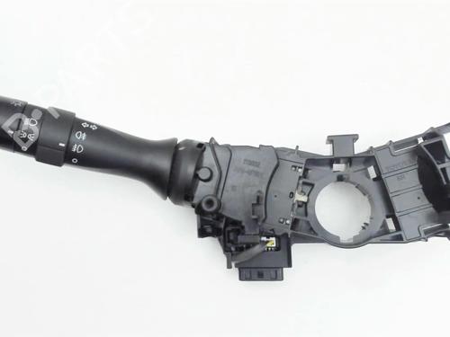 Used Switch Switch TOYOTA VERSO S (_P12_) 1.4 D4-D (NLP121_, NLP121R) (90 hp) 21241553 21241553