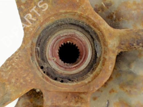 Used Right front steering knuckle Right front steering knuckle VOLVO 480 (482) 1.7 (106 hp) 21206420 21206420