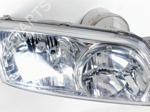 Right headlight HYUNDAI H-1 / STAREX Bus (A1) 2.5 CRDi | BP20414868C29 
