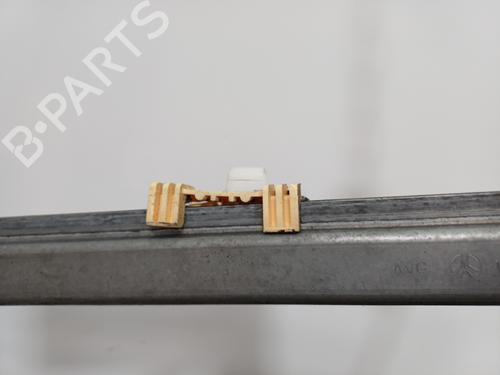 Rudehejsemekanisme ventre foran Rudehejsemekanisme ventre foran RENAULT CLIO II (BB_, CB_) 1.2 (BB0A, BB0F, BB10, BB1K, BB28, BB2D, BB2H, CB0A,... (58 hp) 36400835 36400835