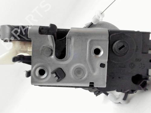 Venstre foran lås PEUGEOT 2008 I (CU_) 1.2 PureTech 82 (82 hp) 28498715