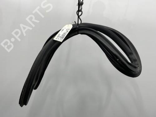 Used Rubber door seal PEUGEOT 3008 I MPV (0U_) 1.6 HDi (112 hp) 20400539