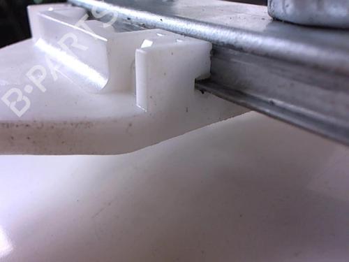 Used Front left window mechanism HYUNDAI SONATA III (Y-3) 2.0 i (95 hp) 21235413
