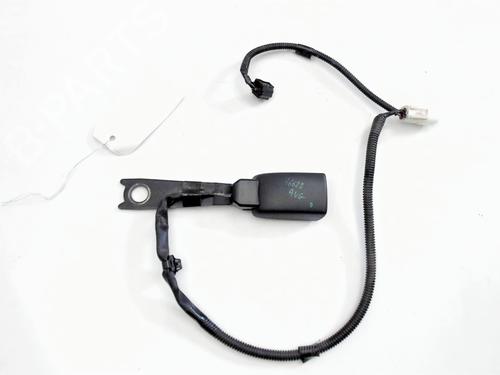 Used Seat buckle TOYOTA RAV 4 III (_A3_) 2.2 D 4WD (ALA30_, ALA30R) (150 hp) 32275831