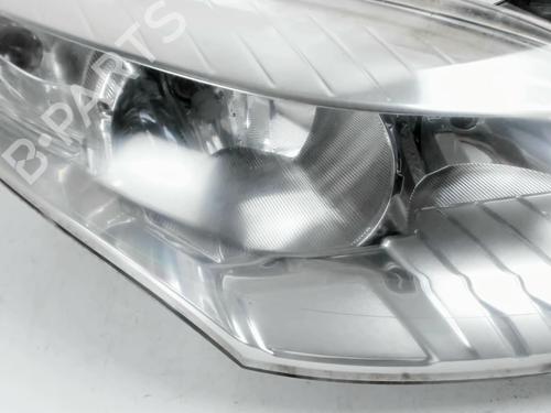 Right headlight RENAULT MEGANE III Grandtour (KZ0/1) 1.5 dCi | BP25222152C29 