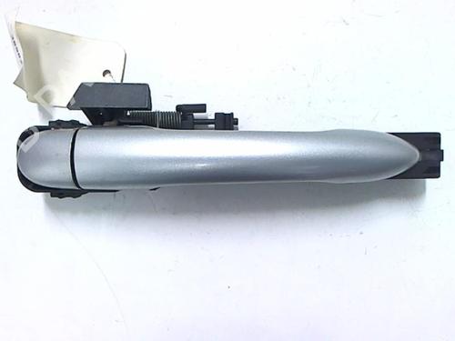 Used Front right exterior door handle NISSAN PRIMERA Hatchback (P12) 2.2 dCi (139 hp) 20416226