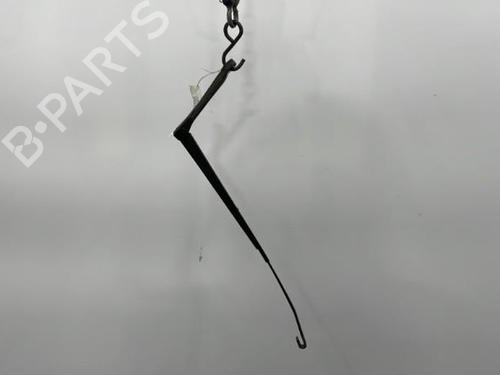 Used Front windshield wiper arm FORD FOCUS I (DAW, DBW) 1.8 Turbo DI / TDDi (90 hp) 20386839