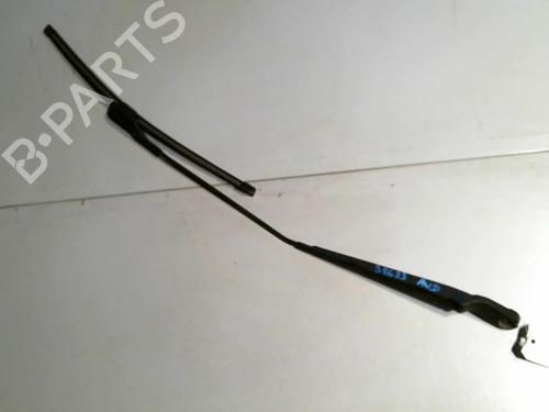 Used Front windshield wiper arm VW POLO (9N_, 9A_) 1.6 16V (105 hp) 20431449