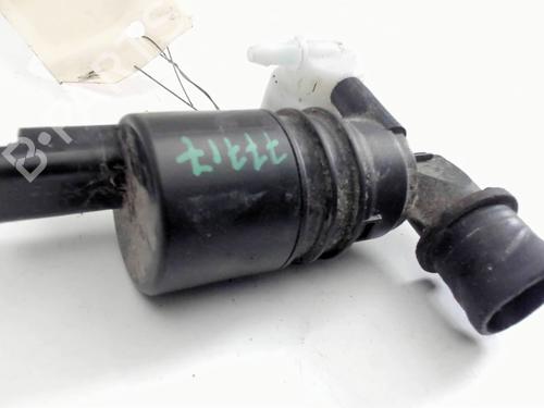 Used Washer pump Washer pump PEUGEOT 3008 I MPV (0U_) 1.6 HDi (109 hp) 30819868 30819868