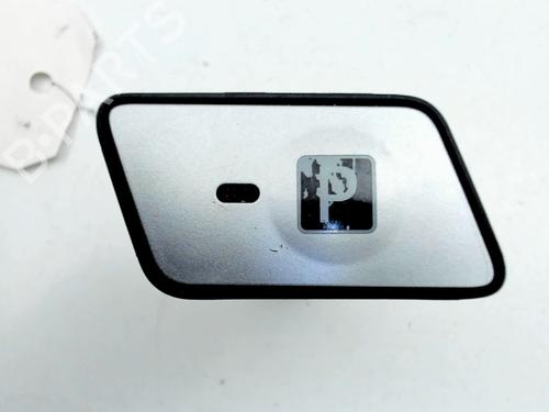 switch-toyota-prius-plus-_w4_-2011-32786902 main image