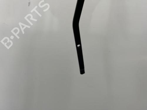 Used Front windshield wiper arm RENAULT TWINGO III (BCM_, BCA_) 0.9 TCe 90 (BCM9, BCM2) (90 hp) 20387062