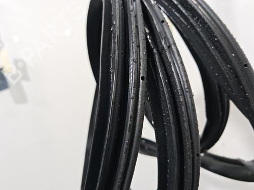 rubber-door-seal-kia-sportage-iv-ql-qle-2015-2016-2017-2018-2019-2020-2021-2022-40280181 main image