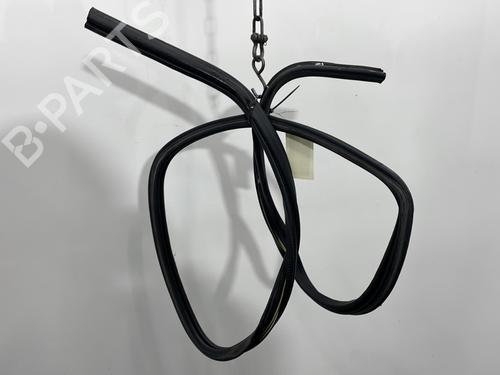 BP30689360C142 main image