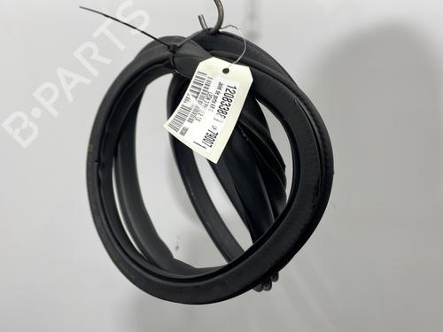 rubber-door-seal-seat-leon-5f1-2012-2013-2014-2015-2016-2017-2018-2019-2020-2021-32220158 main image