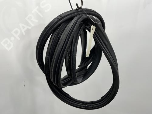 rubber-door-seal-opel-corsa-c-x01-2000-2001-2002-2003-2004-2005-2006-2007-2008-2009-23779321 main image