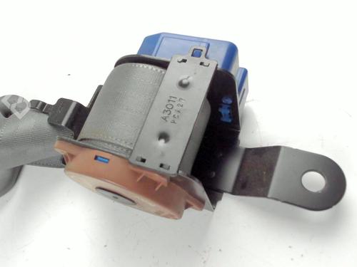 Used Front right seatbelt Front right seatbelt DAEWOO KALOS (KLAS) 1.4 (83 hp) 20421591 20421591