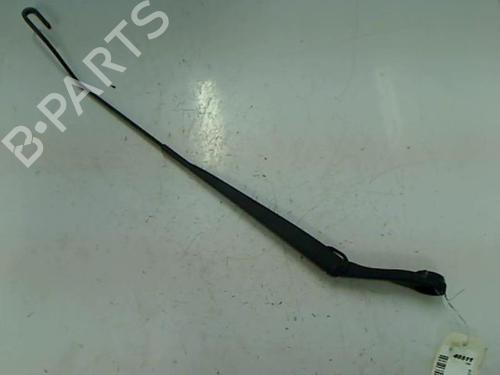 Used Front windshield wiper arm NISSAN MICRA III (K12) 1.2 16V (65 hp) 20413212