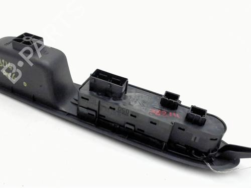 Used Left front window switch Left front window switch CITROËN C4 II (NC_) 1.6 HDi 115 (114 hp) 33131111 33131111