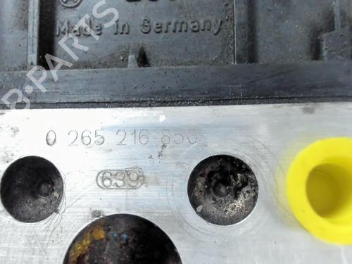Abs pomp TOYOTA COROLLA (_E12_) 2.0 D-4D (CDE120R, CDE120L_) | BP20415078M43 