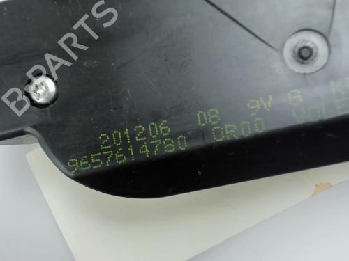 Used Tailgate lock PEUGEOT 1007 (KM_) 1.6 16V (109 hp) 20450164