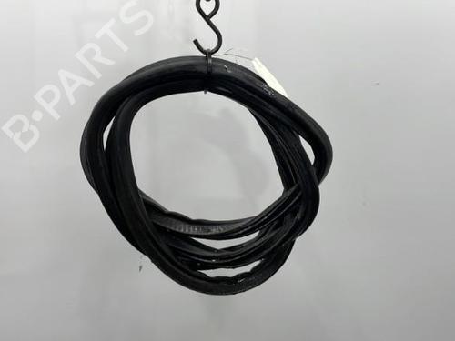 Used Rubber door seal VW POLO (6N2) 1.4 (60 hp) 20393654