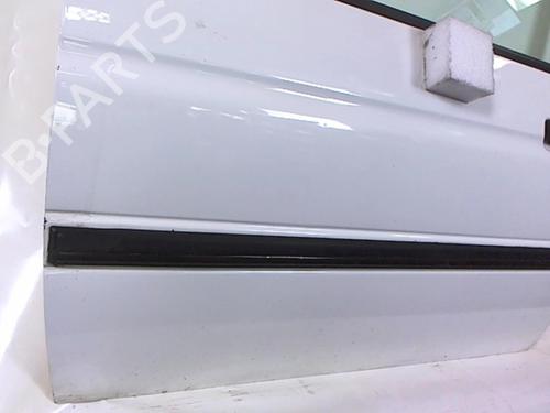 Used Left front door Left front door 20470798 20470798