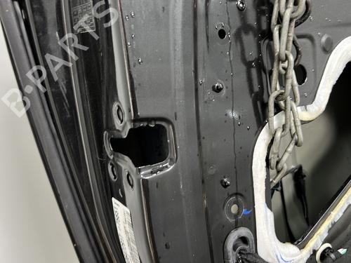 Used Left front door Left front door 26224063 26224063