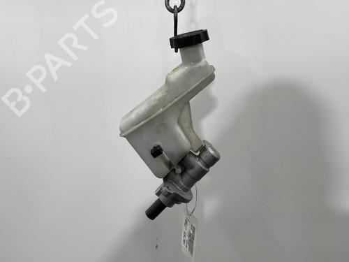 Used Brake master cylinder KIA SPORTAGE III (SL) 1.7 CRDi (116 hp) 31328024