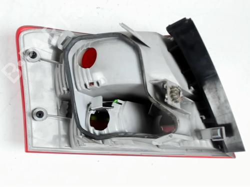 right-taillight-audi-a4-b7-avant-8ed-2004-2005-2006-2007-2008-27293765 main image